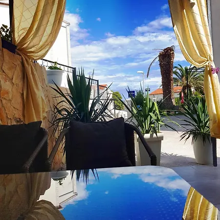 Apartment Lovre Split