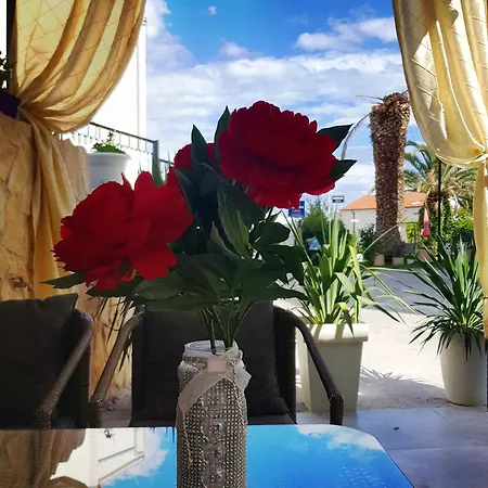 Lovre Apartment *